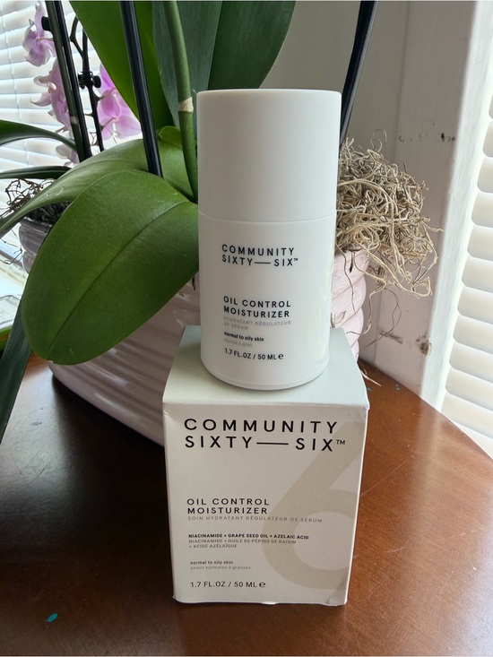 Other - Oil Control Moisturizer - White